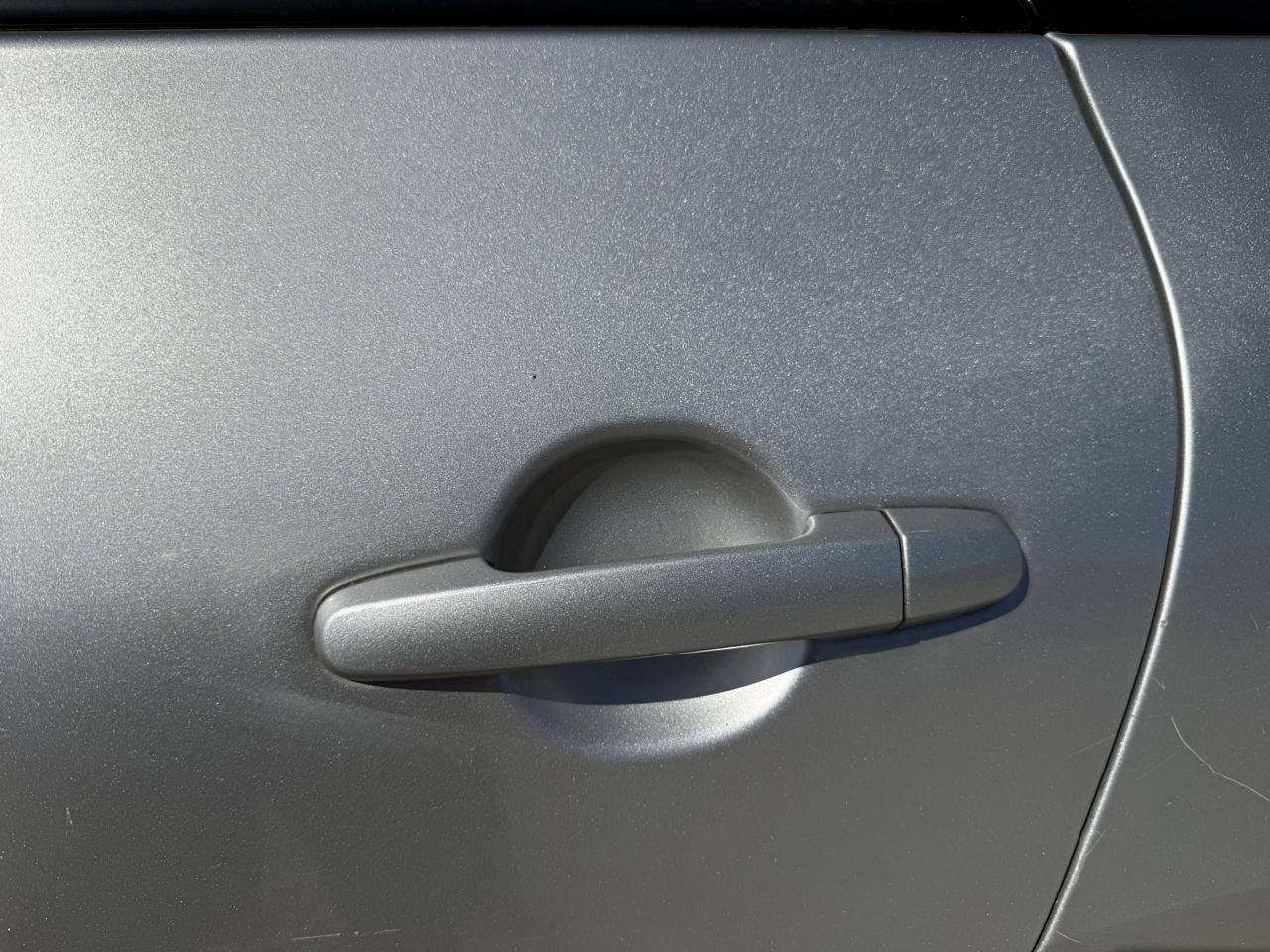 Toyota RAV4 Base I4 4WD 2012