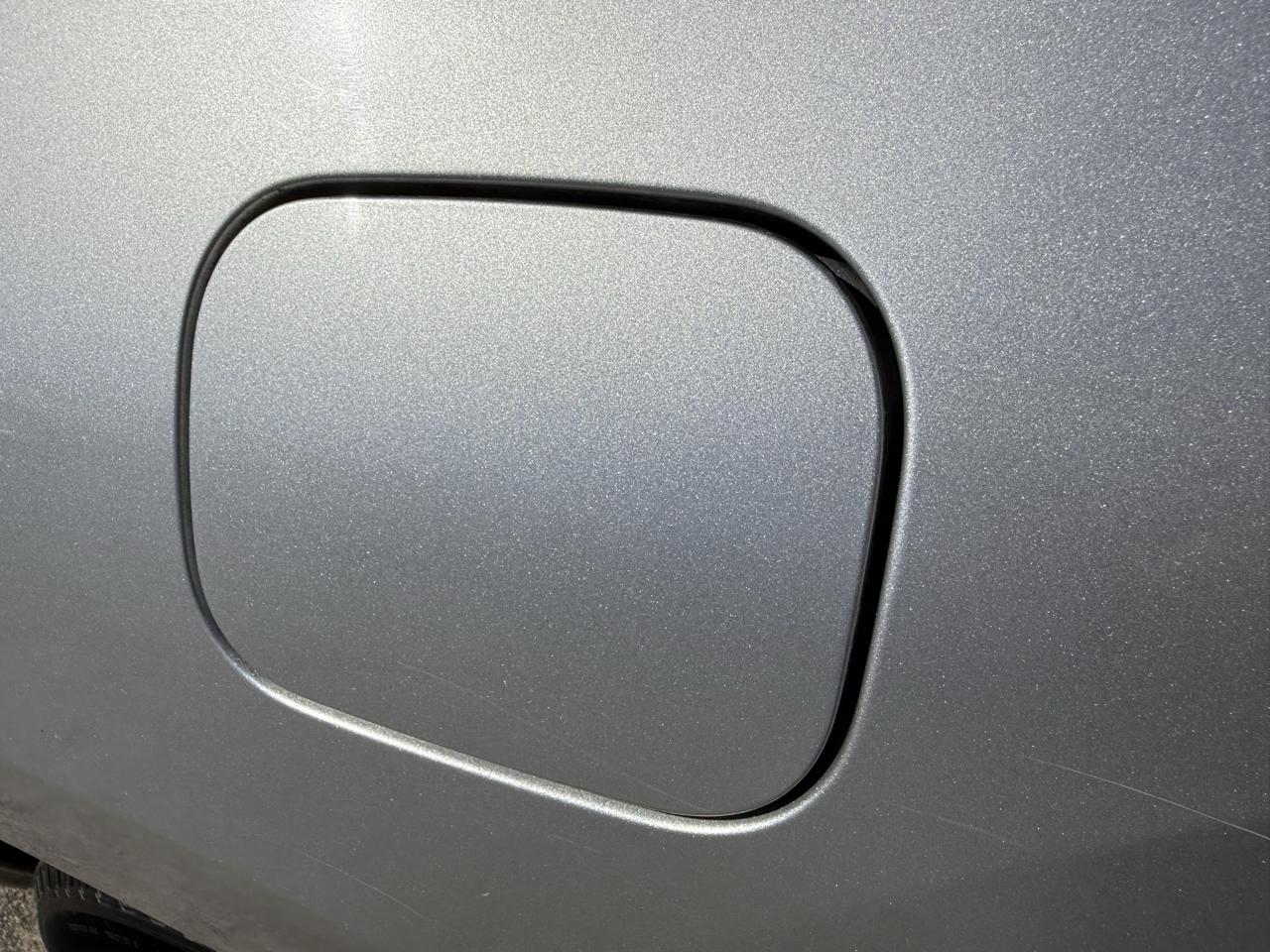 Toyota RAV4 Base I4 4WD 2012