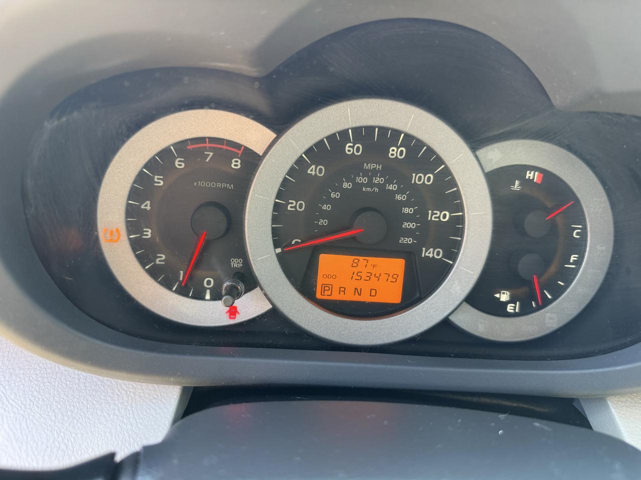 Toyota RAV4 Base I4 4WD 2012