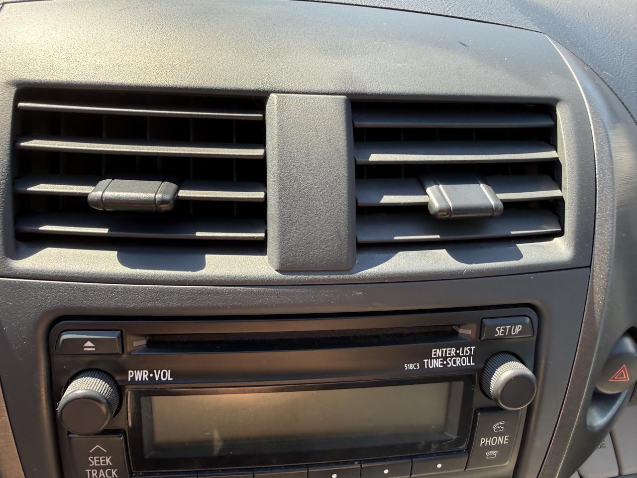 Toyota RAV4 Base I4 4WD 2012