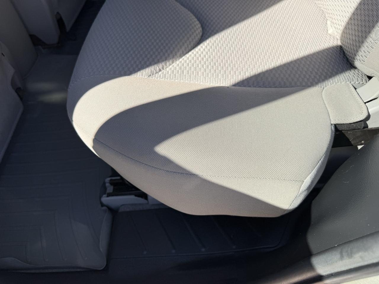 Toyota RAV4 Base I4 4WD 2012