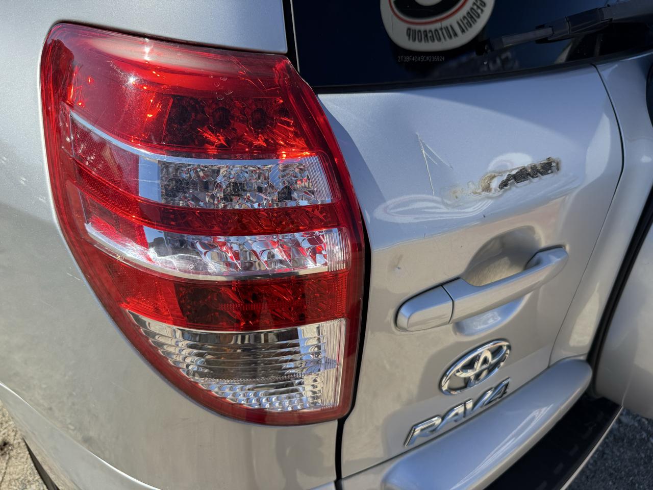 Toyota RAV4 Base I4 4WD 2012