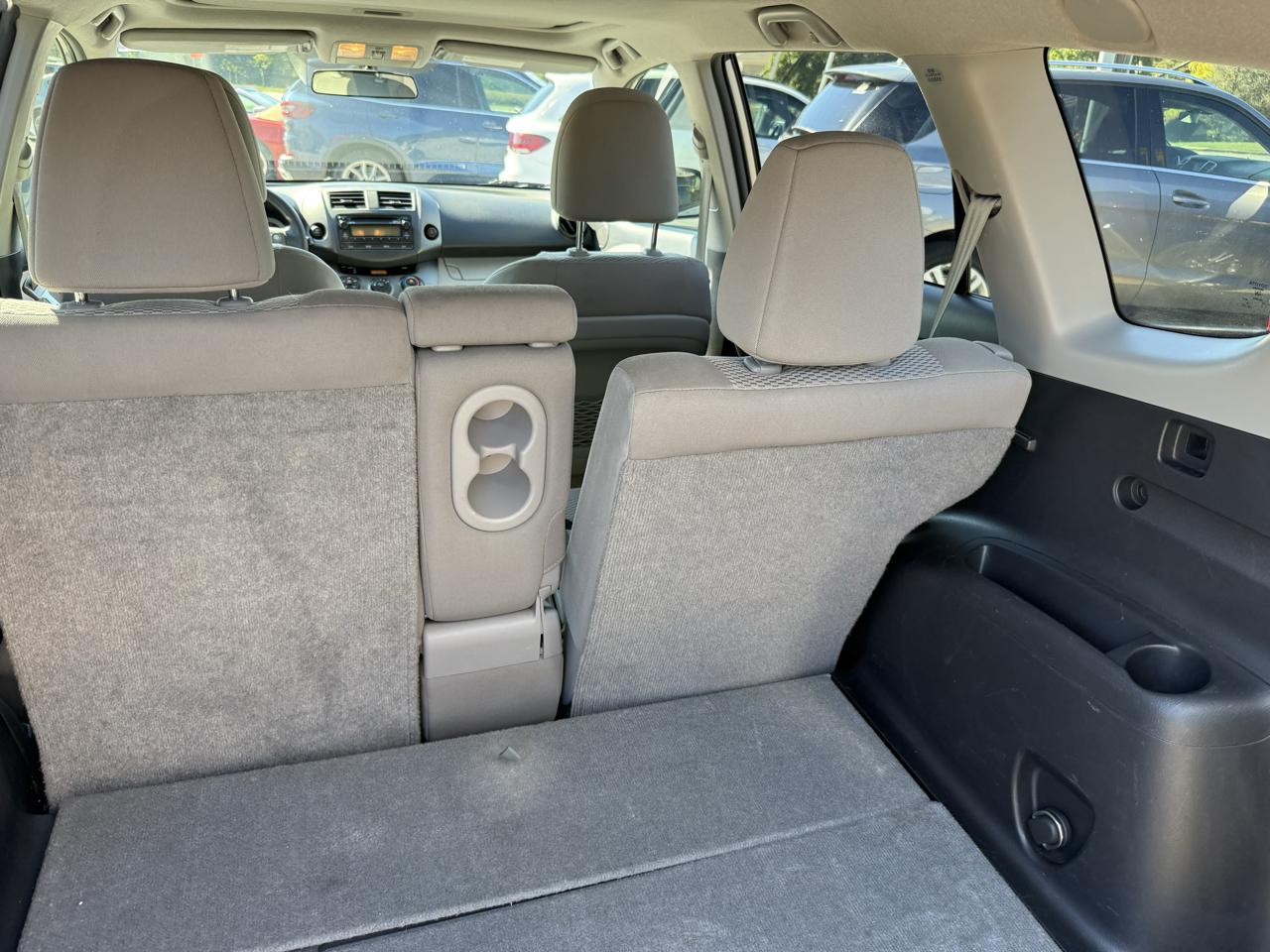 Toyota RAV4 Base I4 4WD 2012