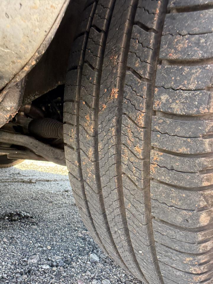 Toyota RAV4 Base I4 4WD 2012