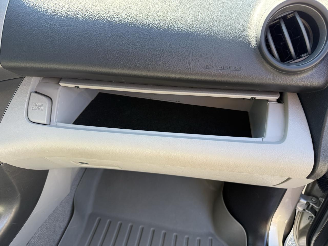 Toyota RAV4 Base I4 4WD 2012