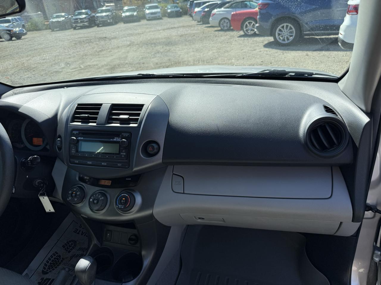 Toyota RAV4 Base I4 4WD 2012