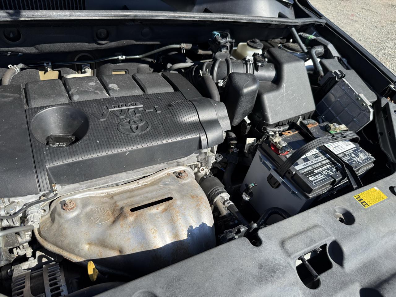 Toyota RAV4 Base I4 4WD 2012