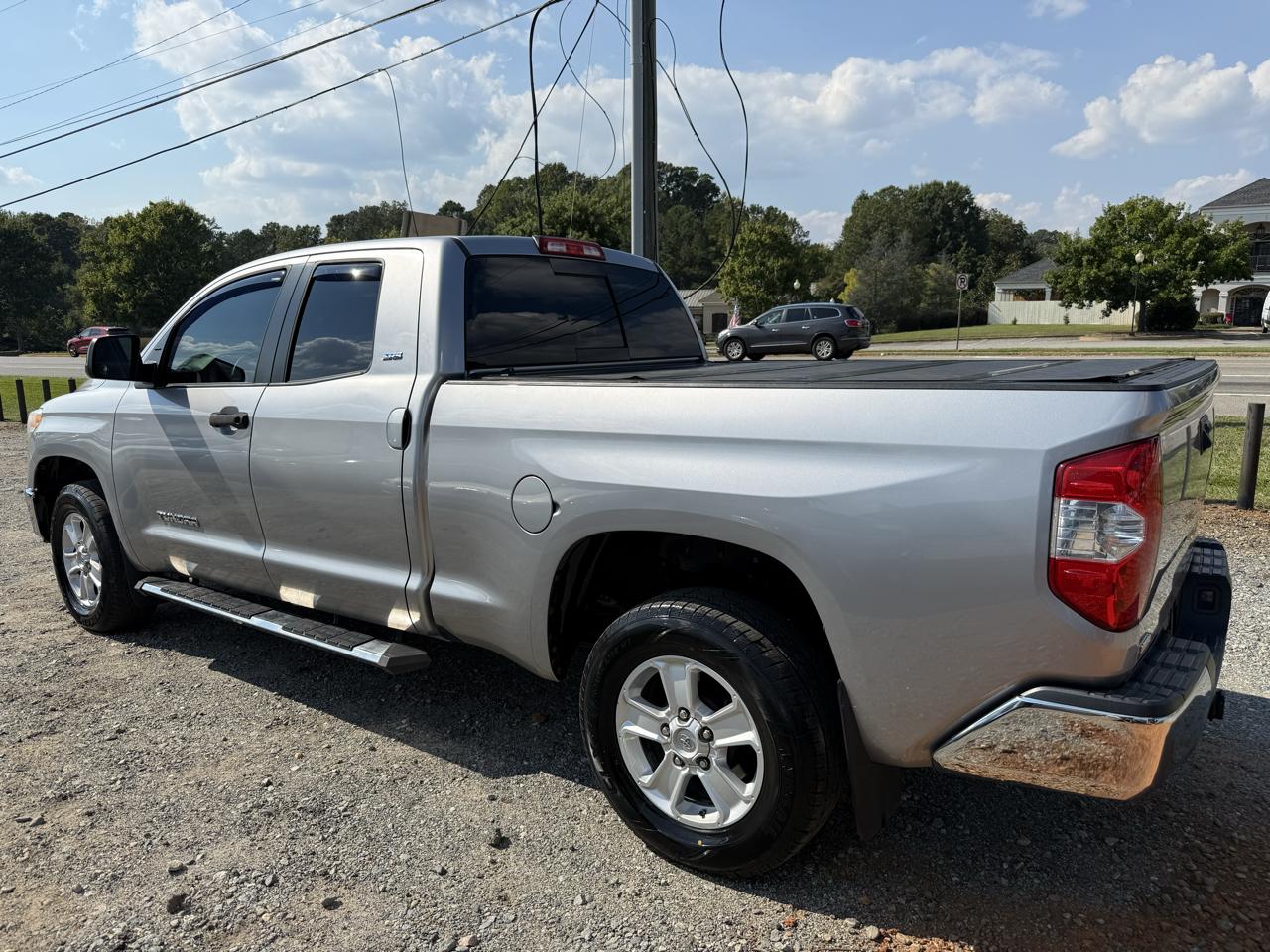Toyota Tundra 2WD Truck Double Cab 4.6L V8 6-Spd AT SR5 (Natl) 2016