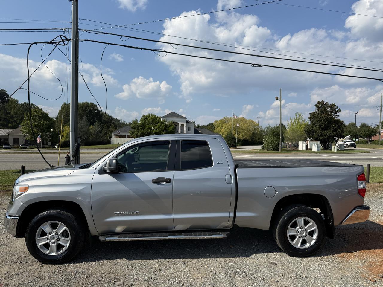 Toyota Tundra 2WD Truck Double Cab 4.6L V8 6-Spd AT SR5 (Natl) 2016
