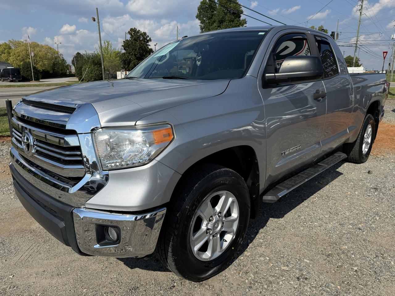 Toyota Tundra 2WD Truck Double Cab 4.6L V8 6-Spd AT SR5 (Natl) 2016