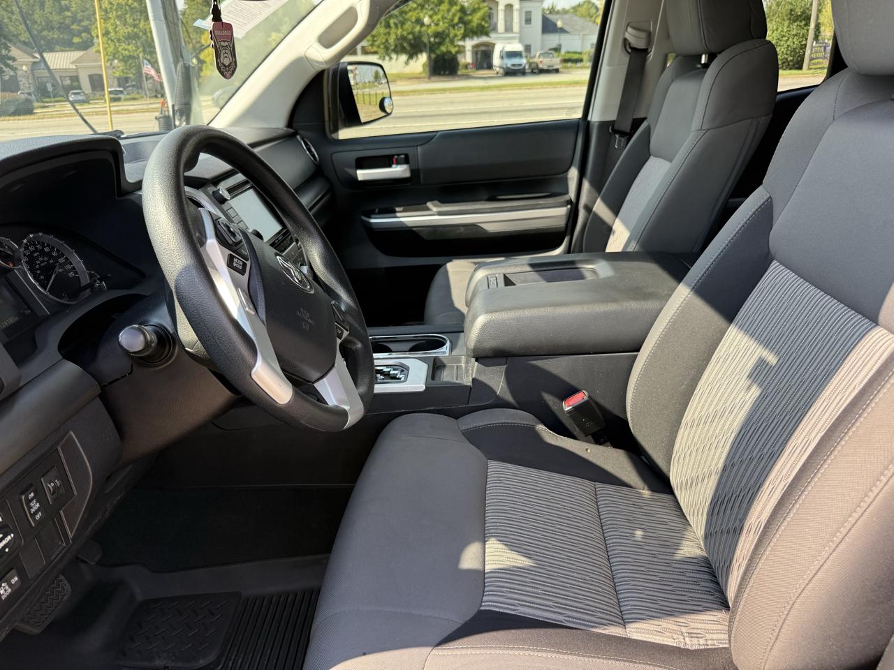Toyota Tundra 2WD Truck Double Cab 4.6L V8 6-Spd AT SR5 (Natl) 2016