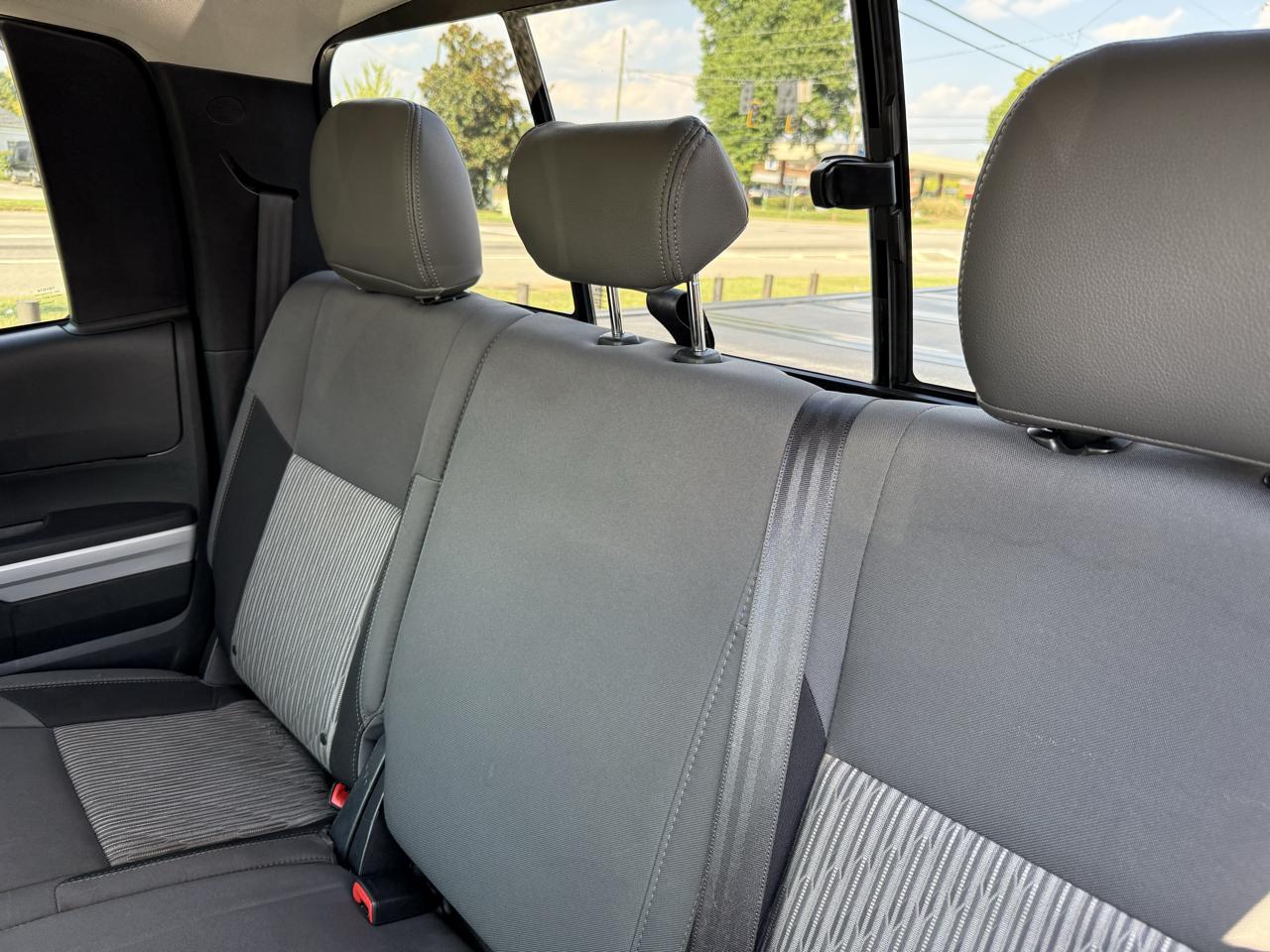 Toyota Tundra 2WD Truck Double Cab 4.6L V8 6-Spd AT SR5 (Natl) 2016