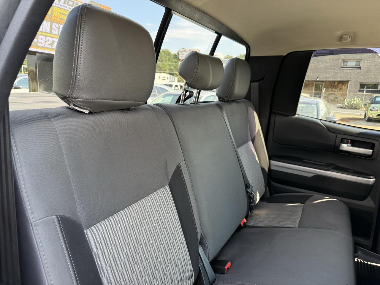 Toyota Tundra 2WD Truck Double Cab 4.6L V8 6-Spd AT SR5 (Natl) 2016