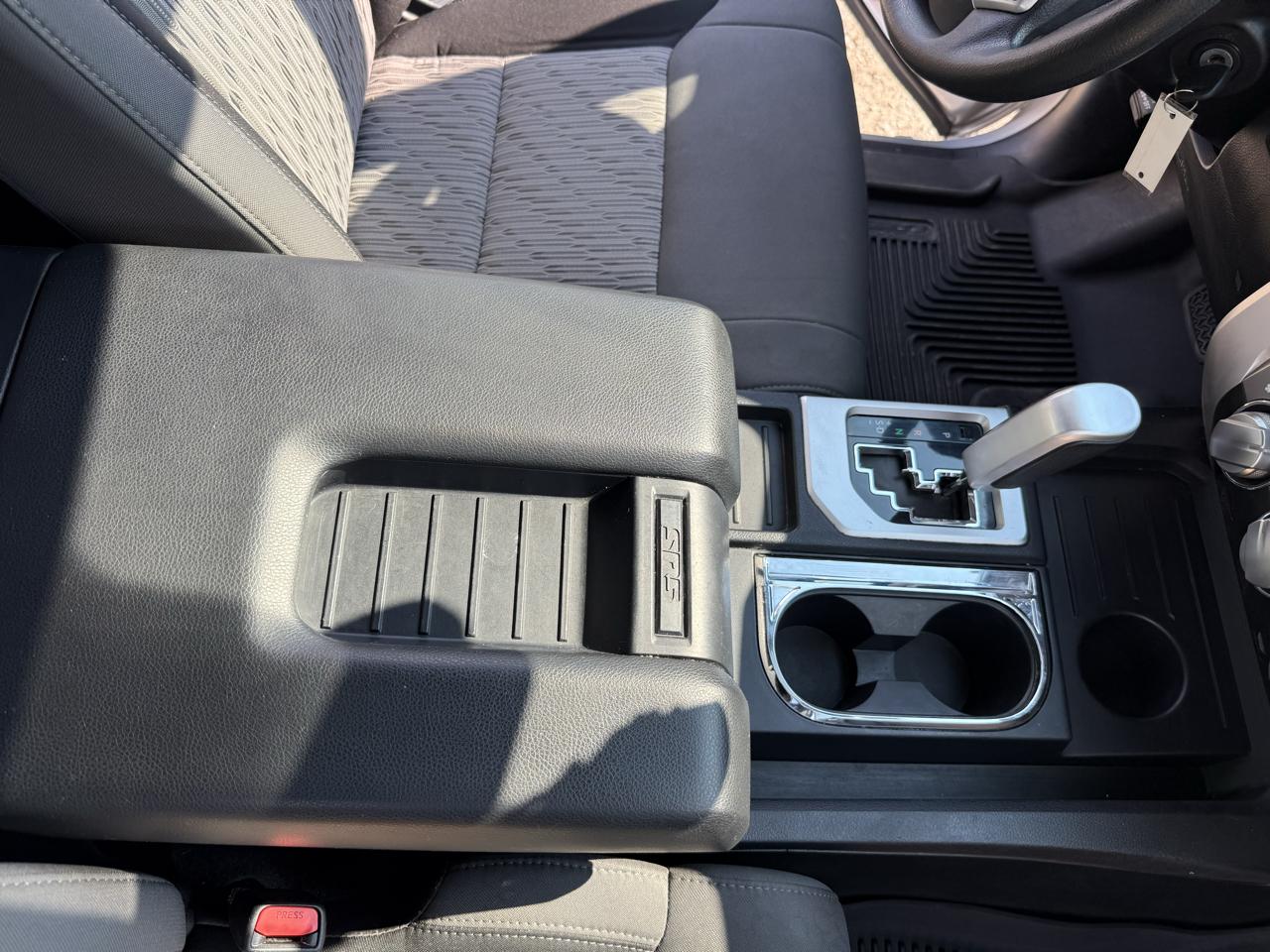 Toyota Tundra 2WD Truck Double Cab 4.6L V8 6-Spd AT SR5 (Natl) 2016