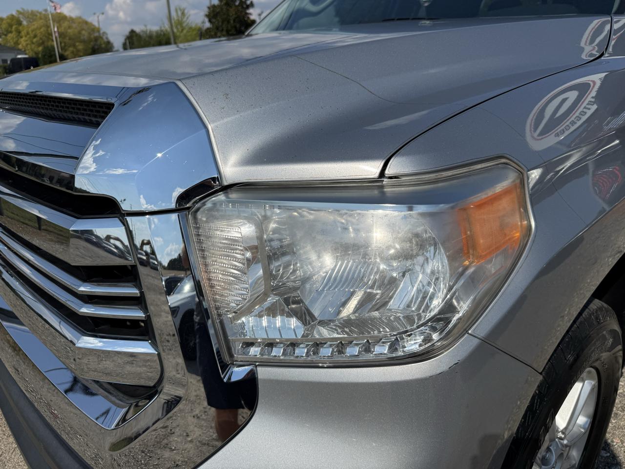 Toyota Tundra 2WD Truck Double Cab 4.6L V8 6-Spd AT SR5 (Natl) 2016