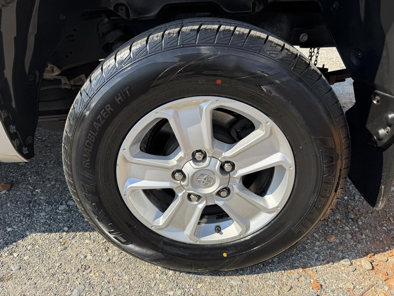 Toyota Tundra 2WD Truck Double Cab 4.6L V8 6-Spd AT SR5 (Natl) 2016