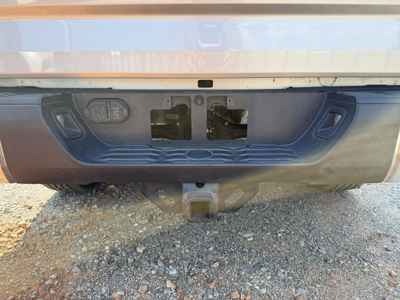 Toyota Tundra 2WD Truck Double Cab 4.6L V8 6-Spd AT SR5 (Natl) 2016