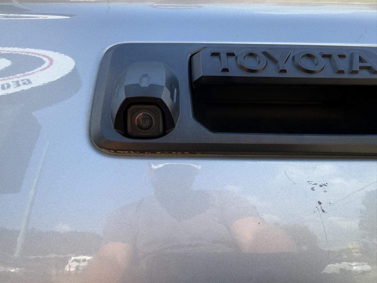 Toyota Tundra 2WD Truck Double Cab 4.6L V8 6-Spd AT SR5 (Natl) 2016