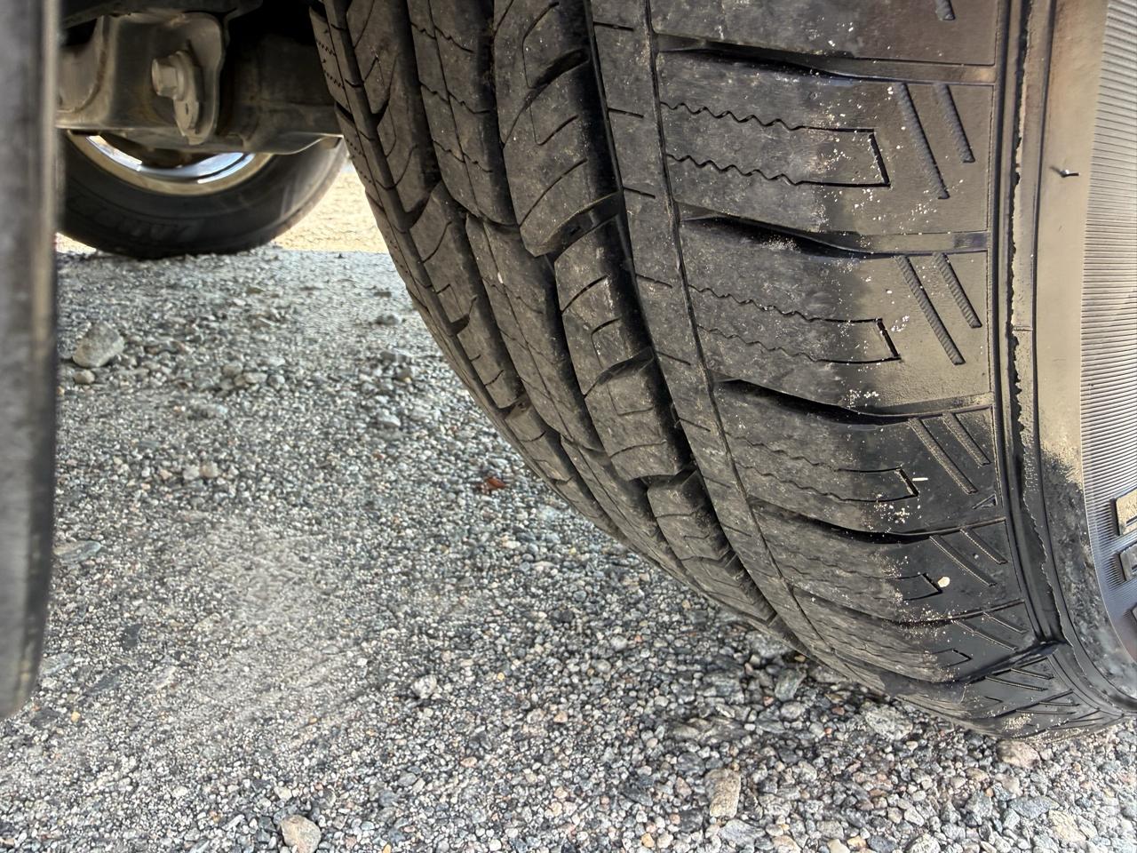 Toyota Tundra 2WD Truck Double Cab 4.6L V8 6-Spd AT SR5 (Natl) 2016
