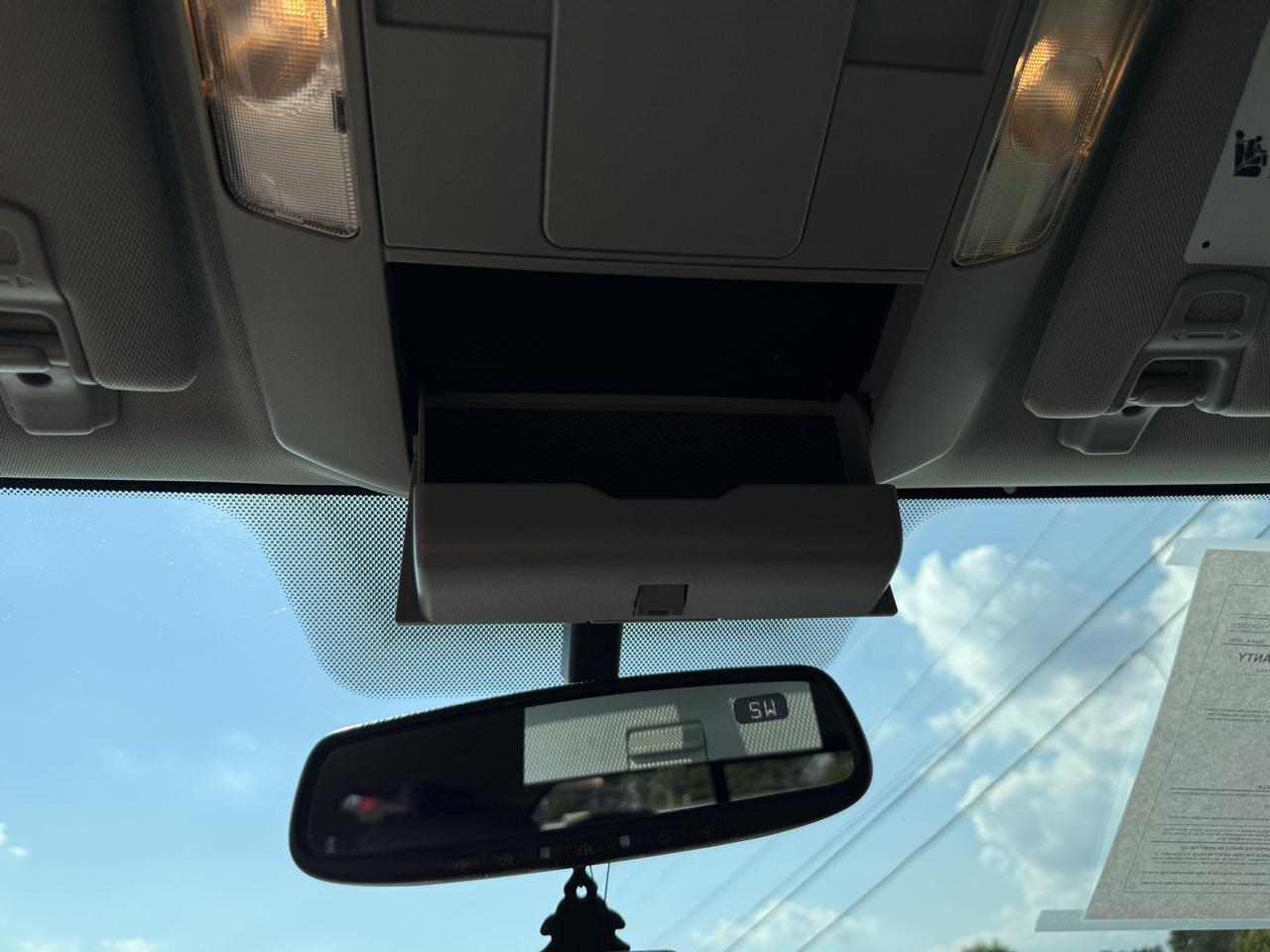 Toyota Tundra 2WD Truck Double Cab 4.6L V8 6-Spd AT SR5 (Natl) 2016