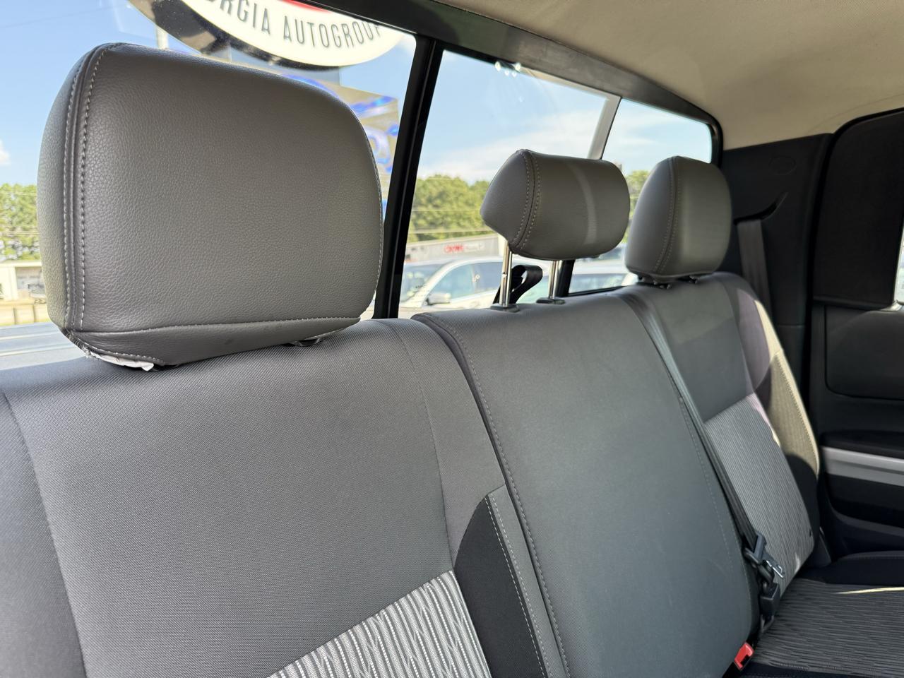 Toyota Tundra 2WD Truck Double Cab 4.6L V8 6-Spd AT SR5 (Natl) 2016