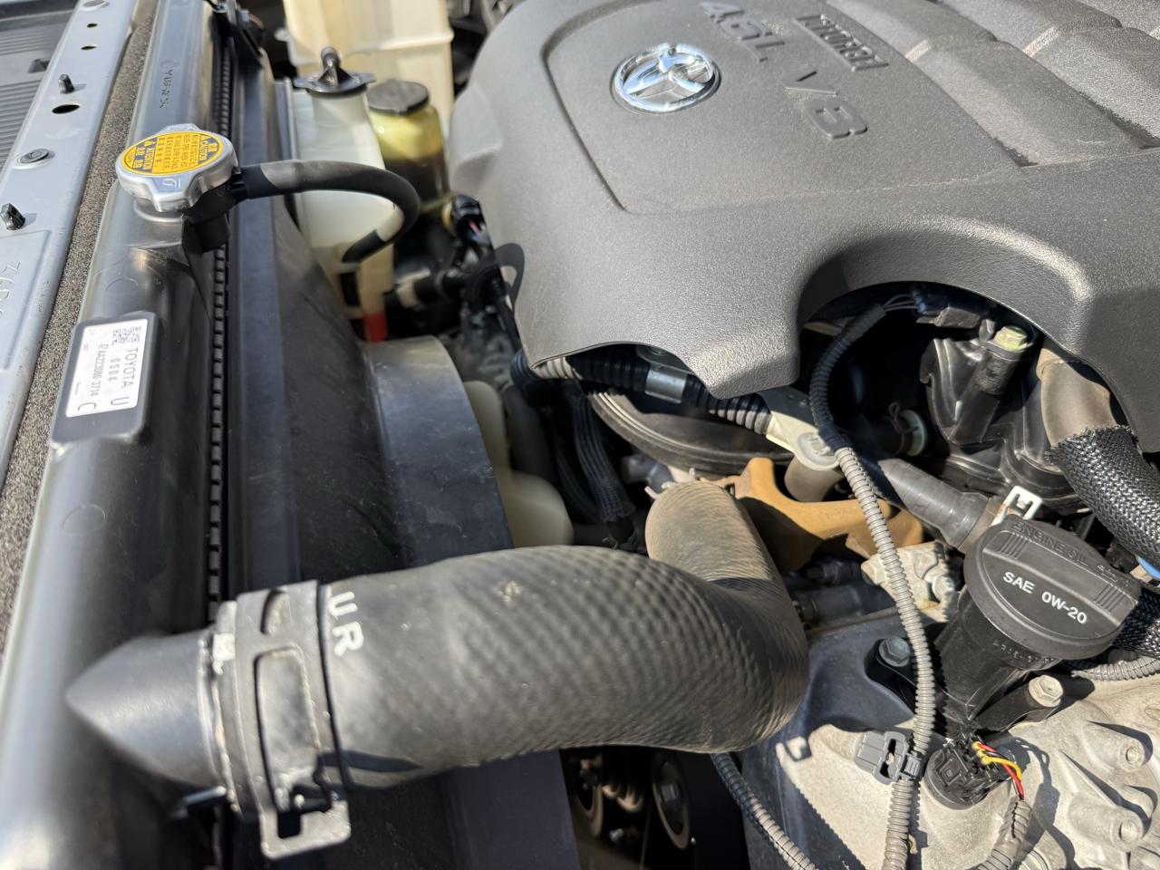 Toyota Tundra 2WD Truck Double Cab 4.6L V8 6-Spd AT SR5 (Natl) 2016