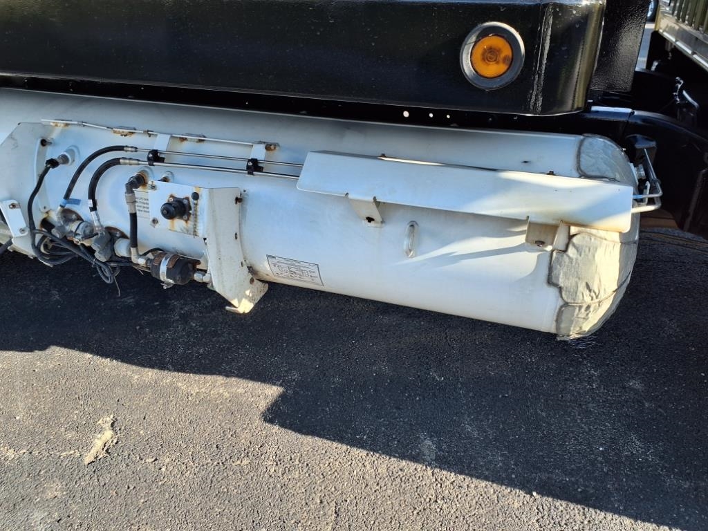 Ford Super Duty F-550 DRW XL 2WD Reg Cab 145" WB 60" CA 2019