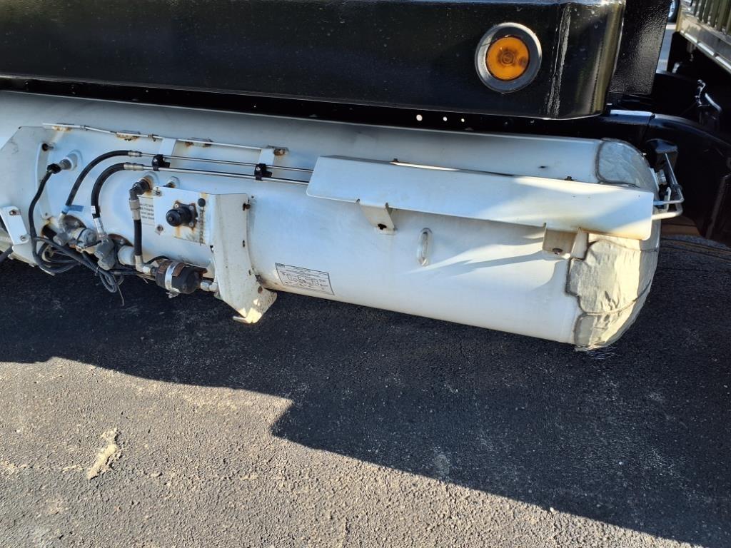 Ford Super Duty F-550 DRW XL 2WD Reg Cab 145" WB 60" CA 2019