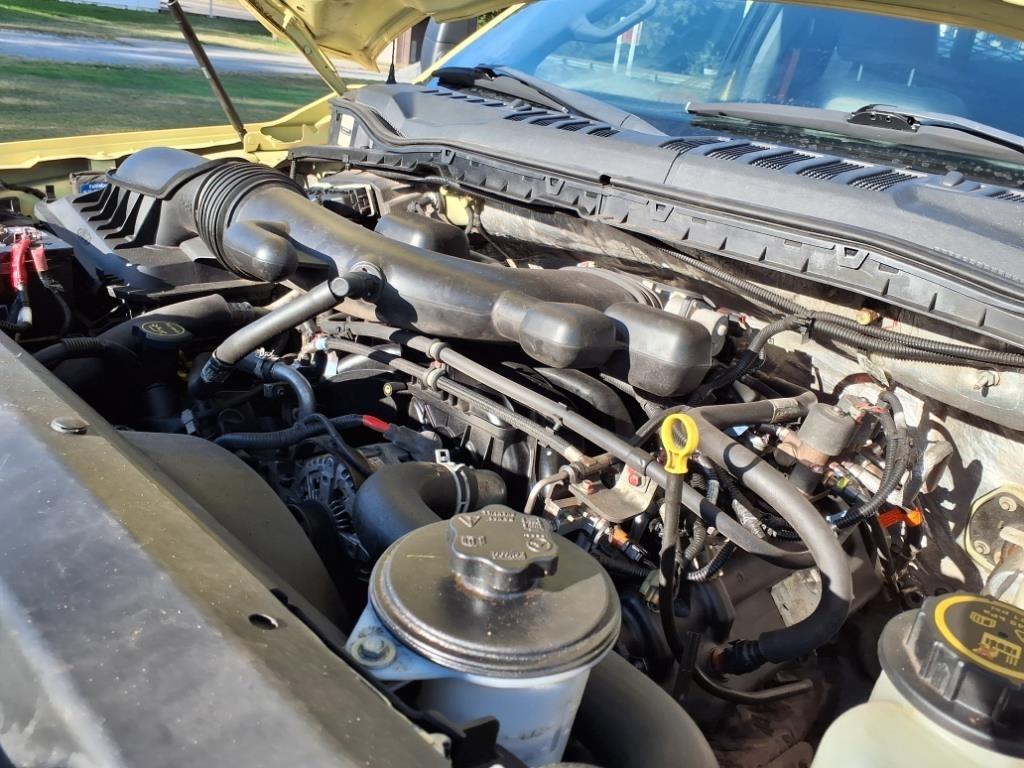 Ford Super Duty F-550 DRW XL 2WD Reg Cab 145" WB 60" CA 2019