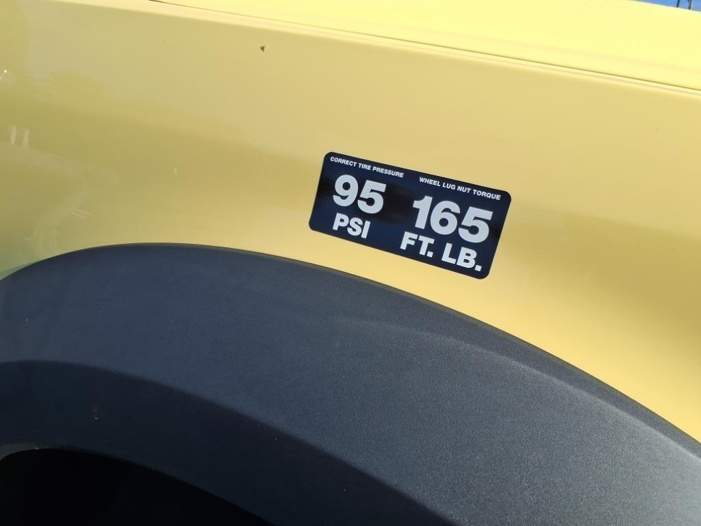 Ford Super Duty F-550 DRW XL 2WD Reg Cab 145" WB 60" CA 2019