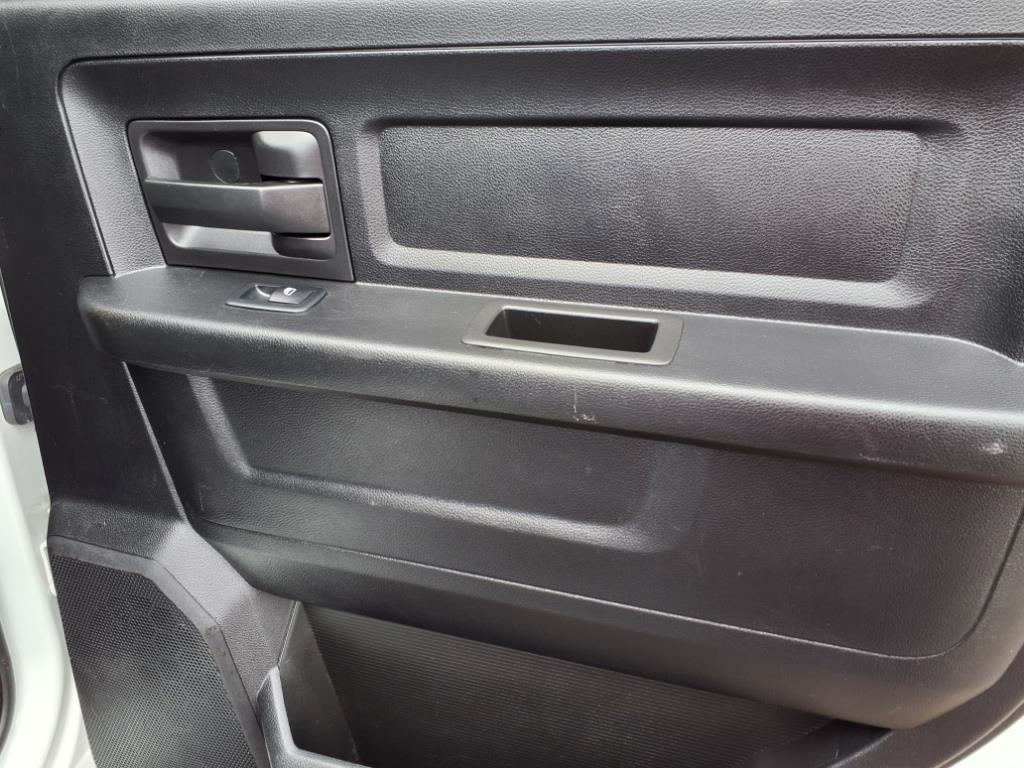 RAM 2500 Tradesman 4x2 Crew Cab 8' Box 2018