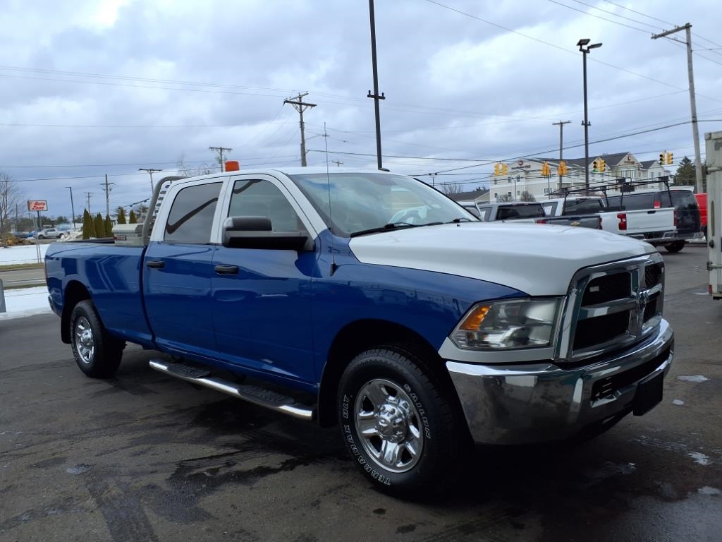 RAM 2500 Tradesman 4x2 Crew Cab 8' Box 2018