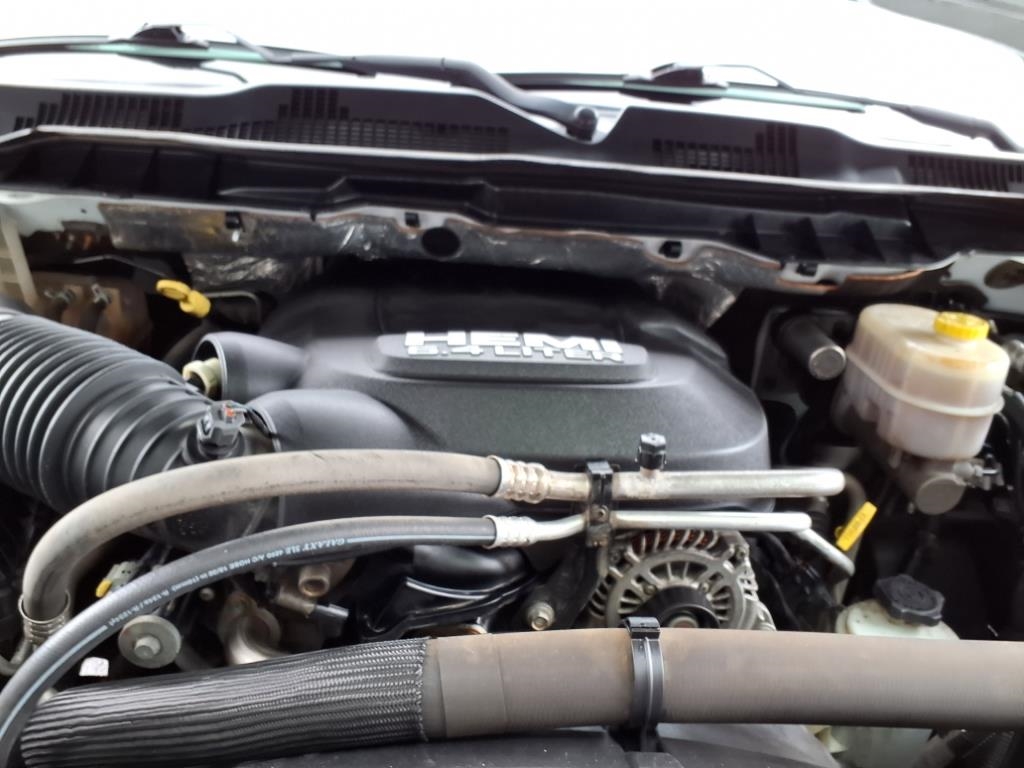 RAM 2500 Tradesman 4x2 Crew Cab 8' Box 2018