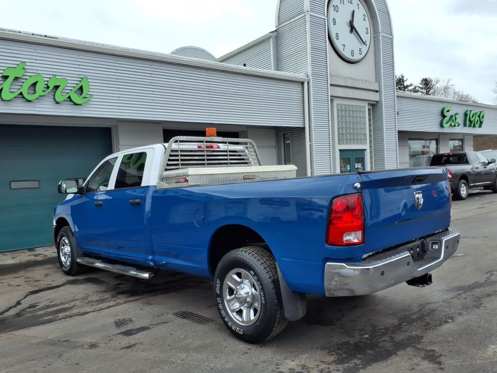 RAM 2500 Tradesman 4x2 Crew Cab 8' Box 2018