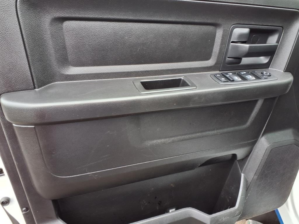 RAM 2500 Tradesman 4x2 Crew Cab 8' Box 2018