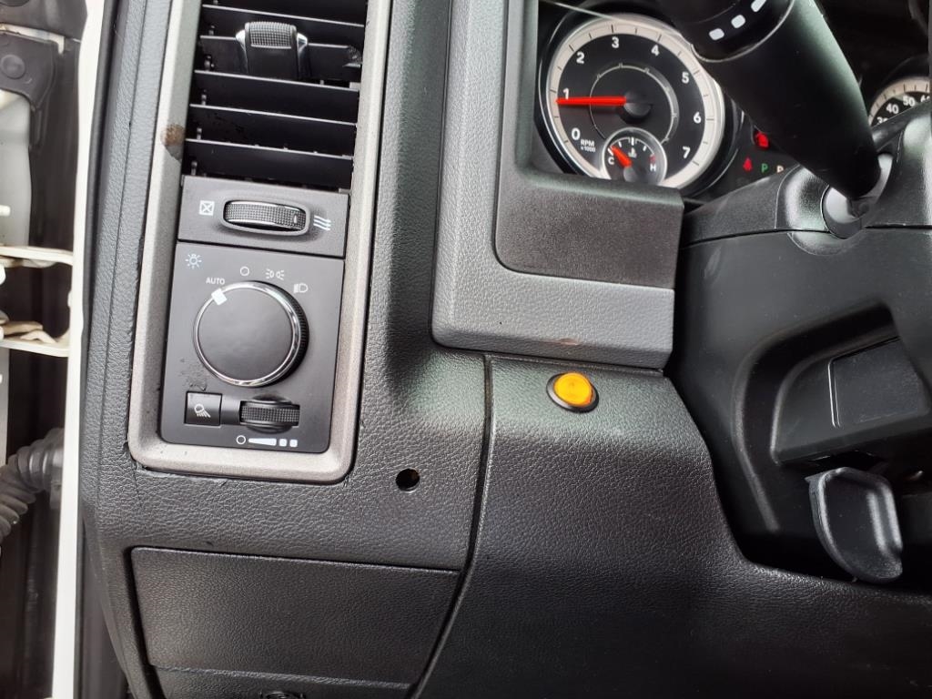 RAM 2500 Tradesman 4x2 Crew Cab 8' Box 2018