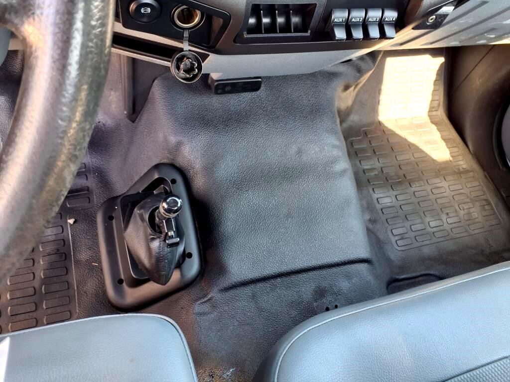 Ford Super Duty F-750 Straight Frame Reg Cab 2017