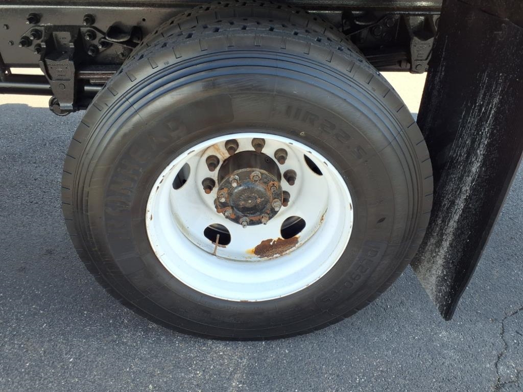 Ford Super Duty F-750 Straight Frame Reg Cab 2017