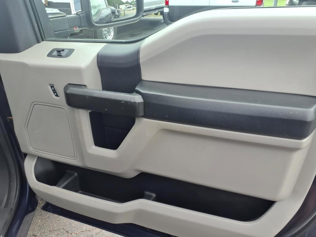 Ford Super Duty F-250 SRW XL 2WD Crew Cab 8' Box 2019