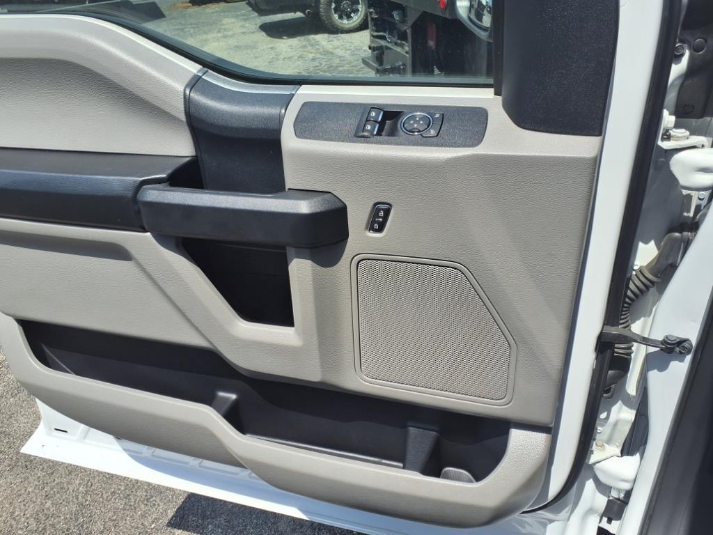 Ford Super Duty F-450 DRW XL 2WD Reg Cab 193" WB 108" CA 2020