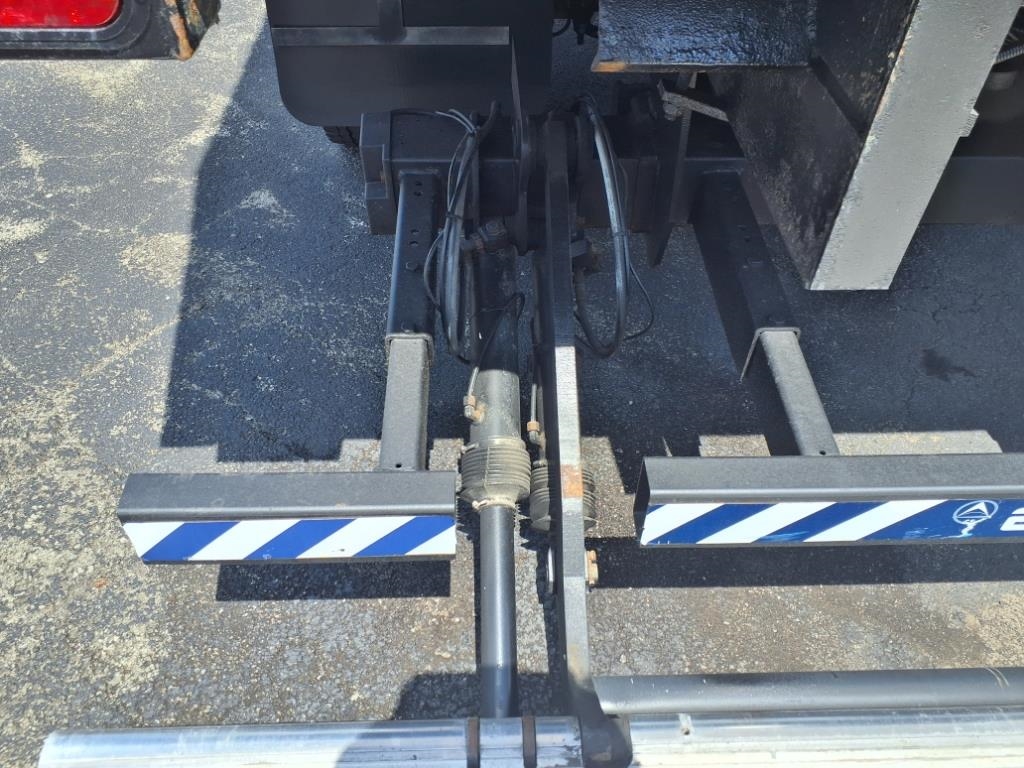 Ford Super Duty F-450 DRW XL 2WD Reg Cab 193" WB 108" CA 2020