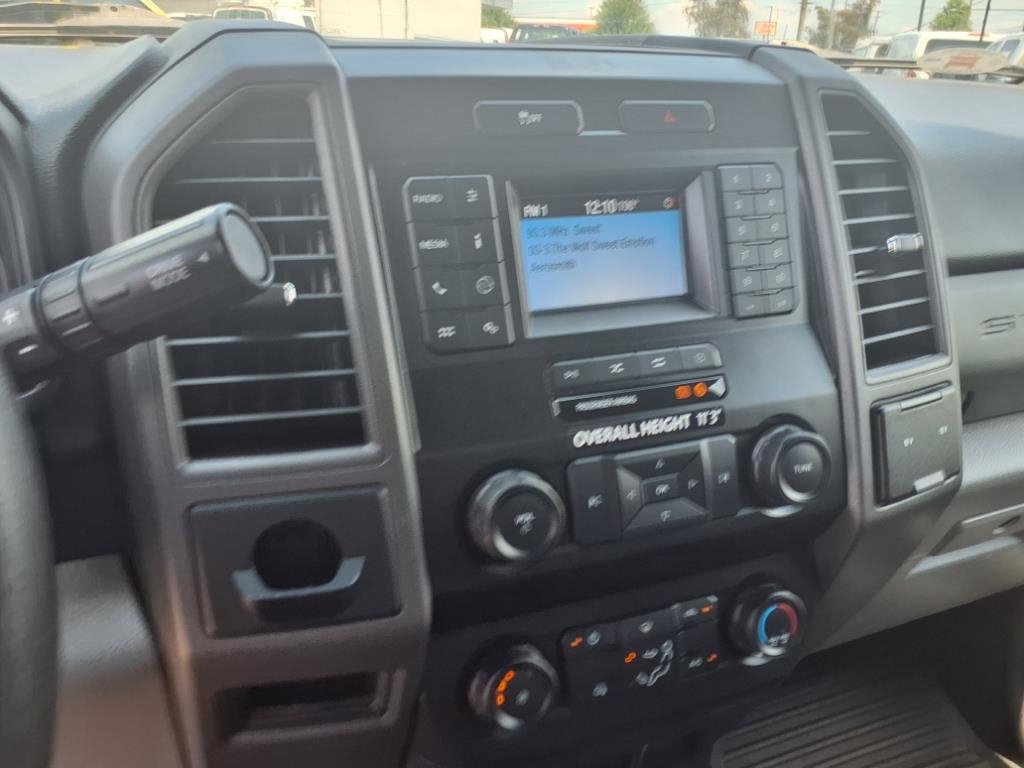 Ford Super Duty F-450 DRW XL 2WD Reg Cab 193" WB 108" CA 2020