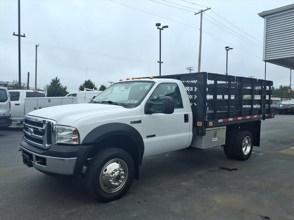 2006 Ford Super Duty F-550 DRW Reg Cab 165" WB 84" CA XL