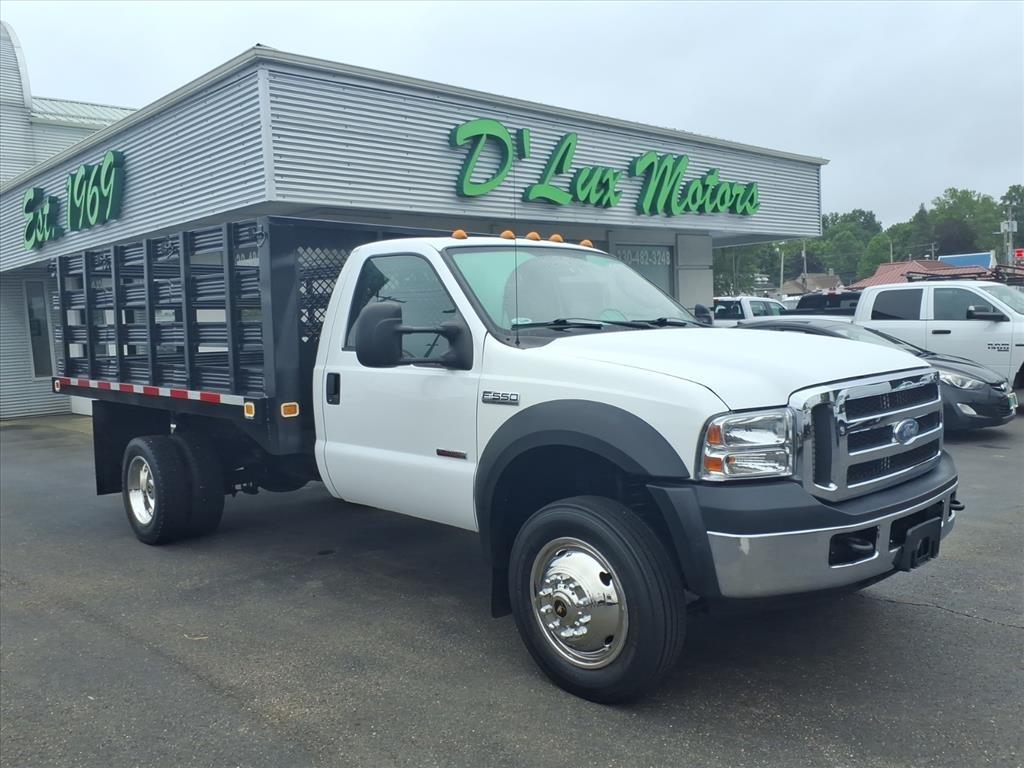Ford Super Duty F-550 DRW Reg Cab 165" WB 84" CA XL 2006