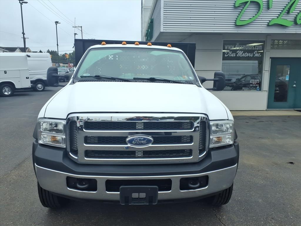 Ford Super Duty F-550 DRW Reg Cab 165" WB 84" CA XL 2006