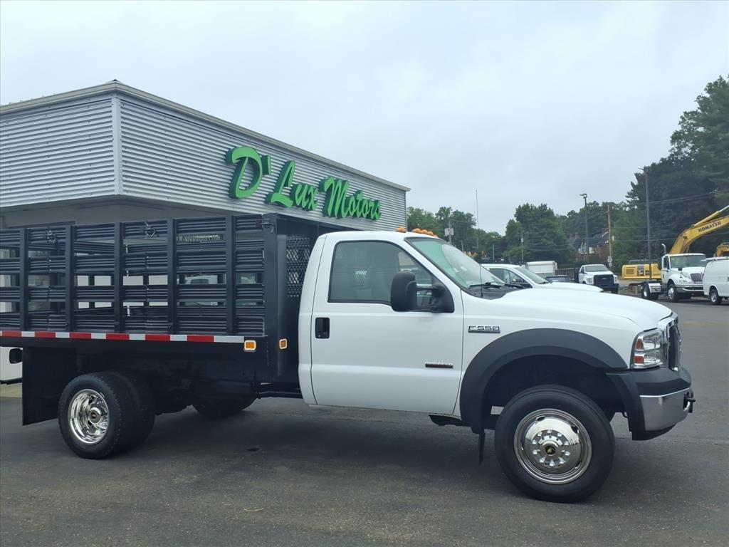 Ford Super Duty F-550 DRW Reg Cab 165" WB 84" CA XL 2006