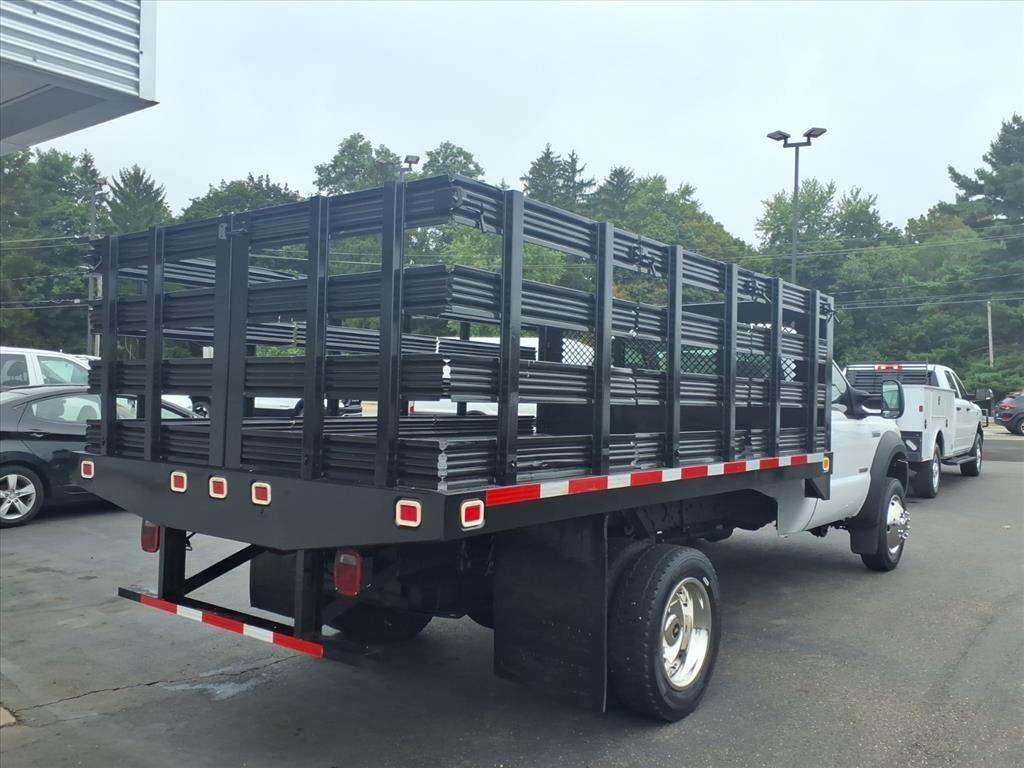 Ford Super Duty F-550 DRW Reg Cab 165" WB 84" CA XL 2006