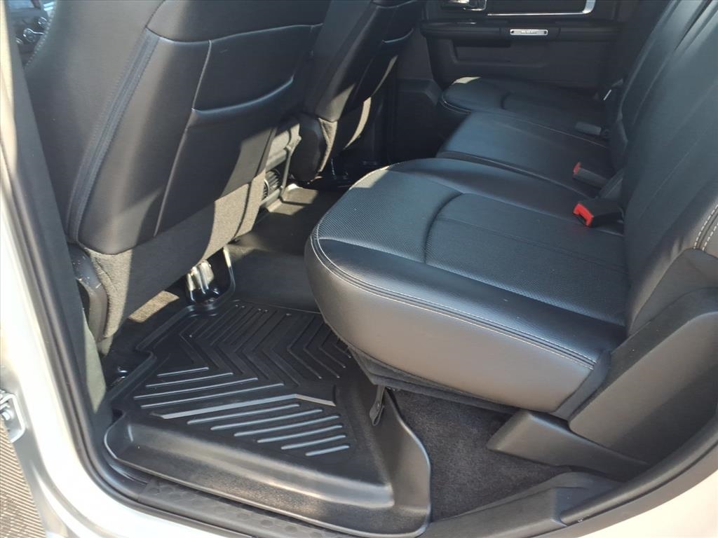 RAM 1500 Laramie 4x4 Crew Cab 5'7" Box 2018