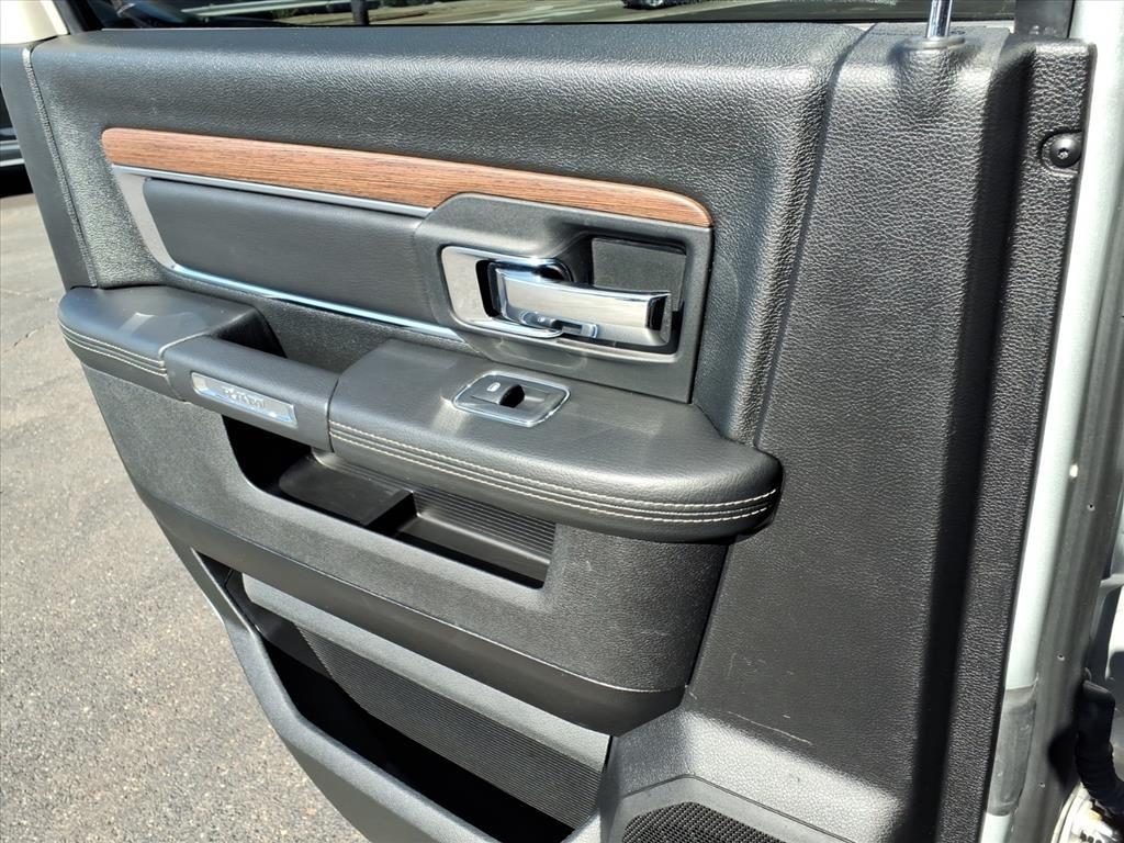 RAM 1500 Laramie 4x4 Crew Cab 5'7" Box 2018