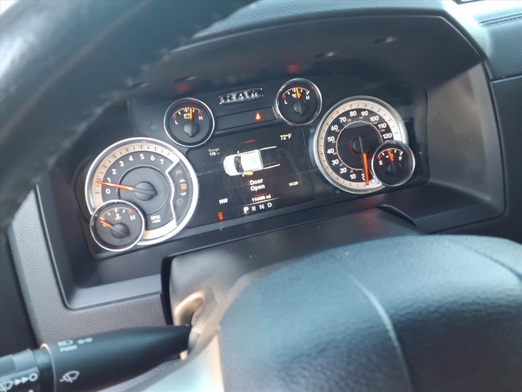 RAM 1500 Laramie 4x4 Crew Cab 5'7" Box 2018